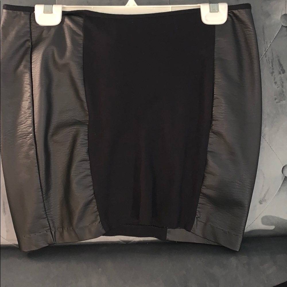 black pencil skirt